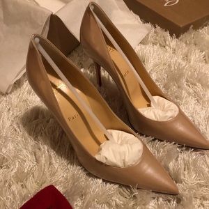 Christian Louboutin Decollete 100 patent nude